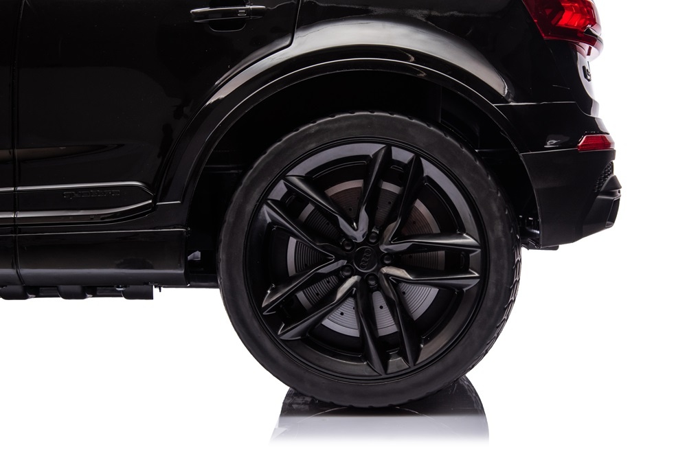 Audi Q7 elektrische kinderauto, 12 volt, rubber banden en meer! - Afbeelding 7